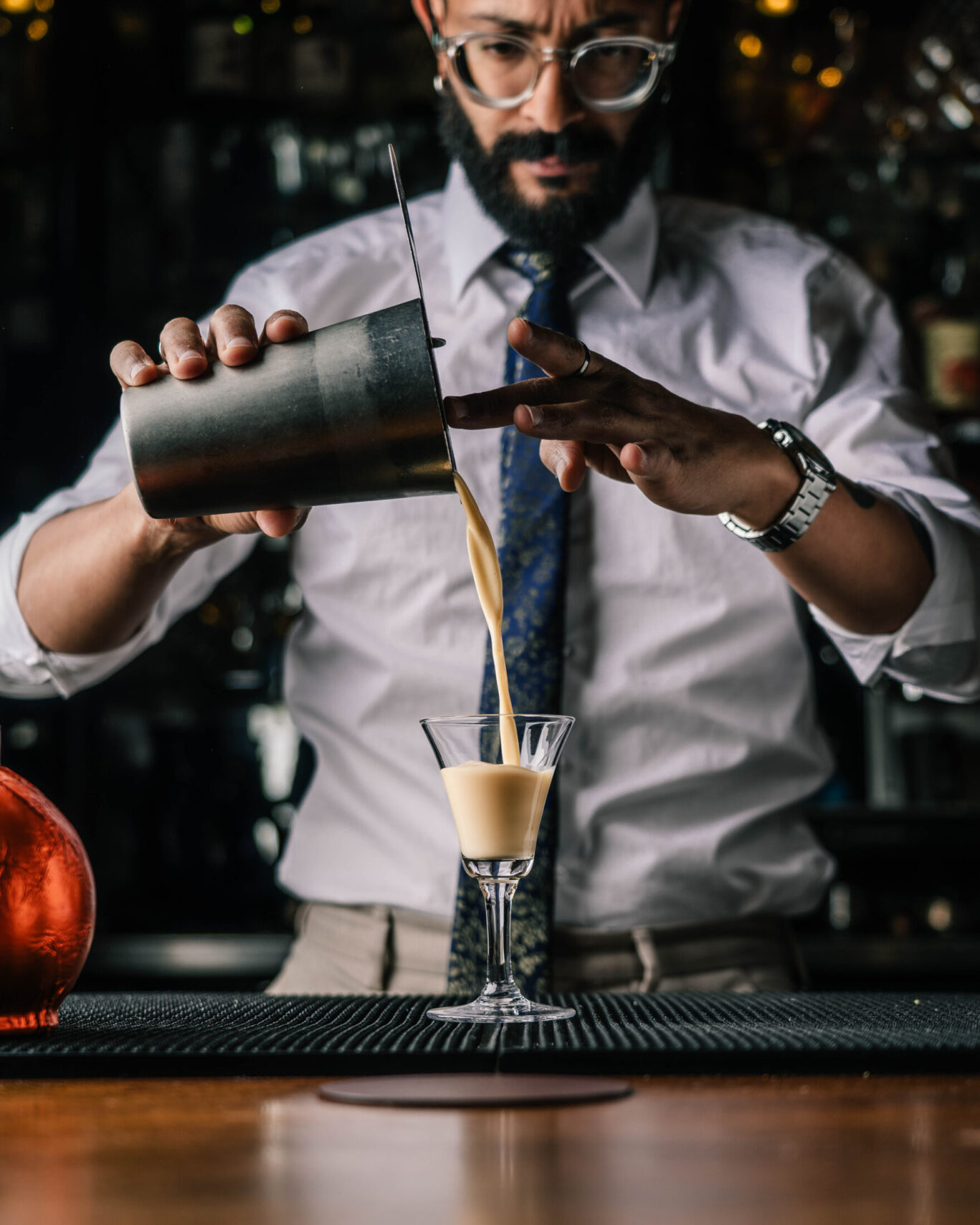 cocktail pouring