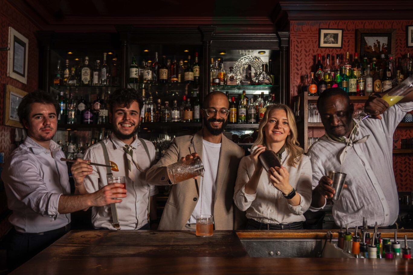 bar team group shot